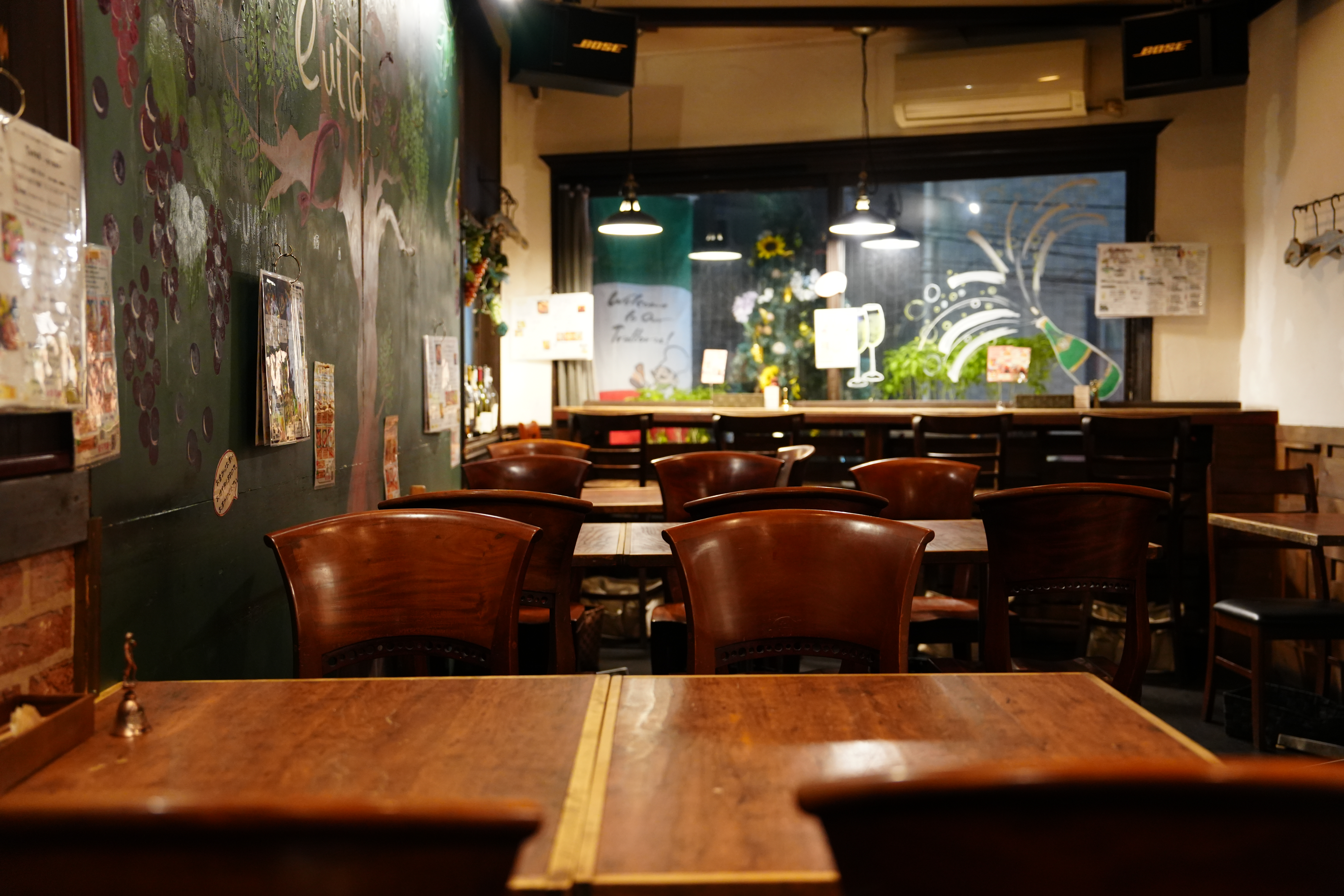 店内のオシャレな雰囲気1